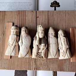 Lewis Chessmen Replica Knights - Hand Carved Antler Chess Pieces Viking Medieval Set - thumbnail 4