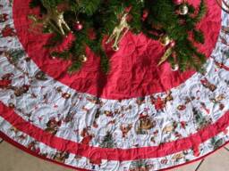 Extra Large Traditional Christmas Tree Skirt, Santa, Decoration