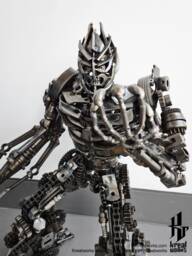 Recycled Metal Dreaded Robot - Medium Item - thumbnail 1