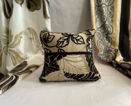 "Designers Guild, 16""x 16" - thumbnail 1