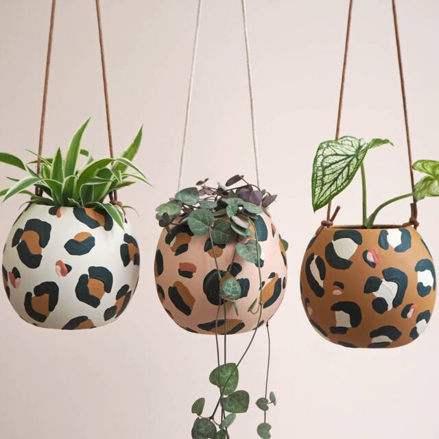 Leopard Print Round Hanging Plant Pot - image 1