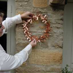 Christmas Copper Mistletoe Wreath, Freshwater Pearls, 7Th Anniversary Gift - thumbnail 3