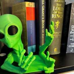 Green Alien Bookends Set - Sci Fi Bookshelf Decor Extraterrestrial Book Ends Space Shelf Geek Gift Modern Home - thumbnail 3