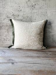 Flanged Linen Pillow Case in Gray White Botanical Pattern/Contrast Color Flanged Linen Cover/Decorative Sham/ - thumbnail 1