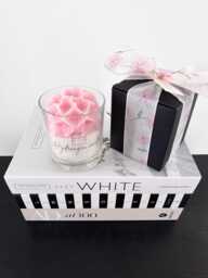Hydrangea Flower Candle - Hand-Poured Coco Soy Floral Sculpted Birthday Gift Luxury Box 40 Hour Burn 220 Grams - thumbnail 1