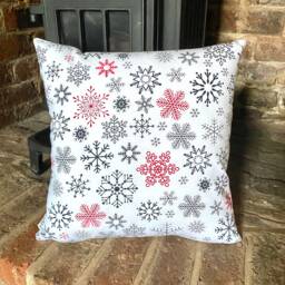 968. Christmas Snowflakes 100% Cotton Cushion Cover. Various Sizes - thumbnail 1