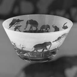 Elephant Crystal Bowl - Clear Crystal Glass 13.5cm Bowl With Elephant Frieze Design - thumbnail 2