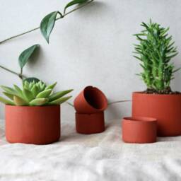Terracotta Concrete Planters - Minimalist Round Desk Organizer - thumbnail 4