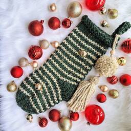Hand Knit Christmas Stocking Scandinavian Holiday Decor - thumbnail 4