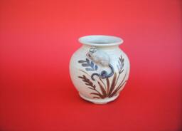 Hand Thrown & Decorated, This Charming Cream Flower Vase Has Painted Sprigs Of Corn A Delightful 3D Harvest Mouse. 11cm X 10cm - thumbnail 1
