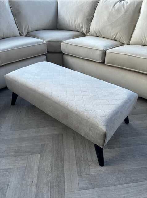 Handmade Creamy Off White Stitched Ottoman Bench, Chesterfield Storage - image 1