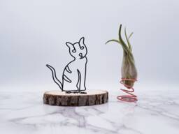 Tabby Cat Wire Sculpture, Pet Memorial, Desk Decor