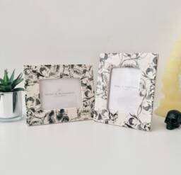 Skull Photo Frame, Skulls Picture Frames, Gothic Homeware, Goth Xmas Gift, Black White, Free Standing - thumbnail 1