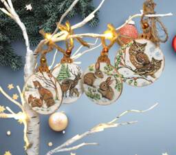 Woodland Winter Animal Baubles, Set Of 4 Wooden Tree Decor With Animals, Double Sided Decorations, Xmas Decorations
