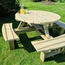 Westwood Round Picnic Table, Heavy Duty Outdoor Pub Benches - thumbnail 3