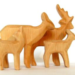 Deer Family, Herd Of Deer, Wooden Animals, Waldorf Toys - thumbnail 3