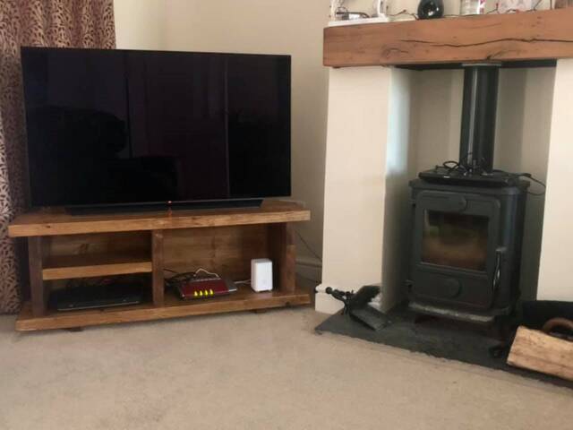 Chunky Rustic Corner Tv Unit Metis Midi Media Console, Farmhouse Style - image 1