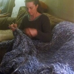 "Large Knitted Blanket > 63""x83" - thumbnail 3
