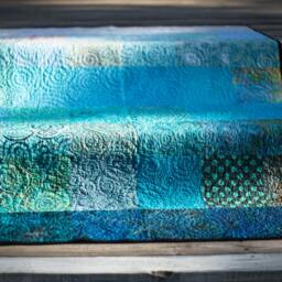 Modern Throw Size Ocean Quilt - Made To Order - thumbnail 3