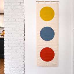 Primary Colors, Three Circles Quilted Wall Hanging - thumbnail 3
