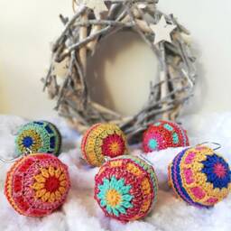 Crochet Pattern. Christmas Baubles PDF Pattern. Decorations - thumbnail 3