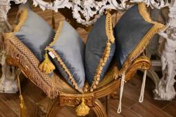 "Cushion From The ""Duchessa" - thumbnail 1