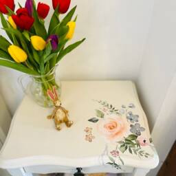 Sold Ivory & Floral Console Side Table, Bedside Telephone Design, Country Cottage, Shabby Chic, Queen Anne Legs, Ornate - thumbnail 4