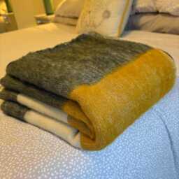 Hand-Loomed Yak Wool Blend Throw Tibetan Travel Blanket Home Accessories Ideal Gift Sofa Bed Throw B4 - thumbnail 1