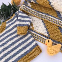 Crocheted Baby Blanket Gender Neutral Acrylic Pram Blanket - thumbnail 3