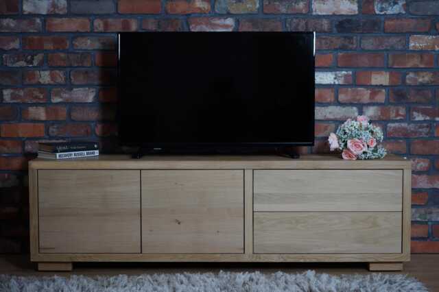 Hand-Crafted Chunky Oak Tv Cabinet - Media Console Unit Solid Clear Finish - image 1
