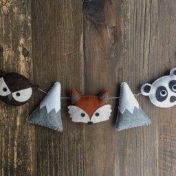 Wool Felt Woodland Animal Garland, Adventure Nursery Decor - thumbnail 2