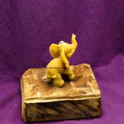 Elephant Candle Made From Natural Beeswax - thumbnail 3