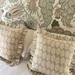 Beige Oak Leaf Frilled Cushion Cover, Handmade Ruffled Throw Pillow, Farmhouse Decor - thumbnail 2