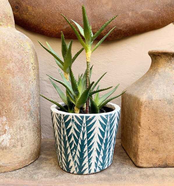 Large Dutch Pot - Crackle Glaze Plant With A Teal Blue Arrow Pattern Rustic White Cover Succulent Planter House - image 1