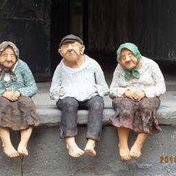 Grandpa Sitting I - Brown - thumbnail 4