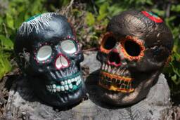 Metallic Sibling Sugar Skulls - thumbnail 1