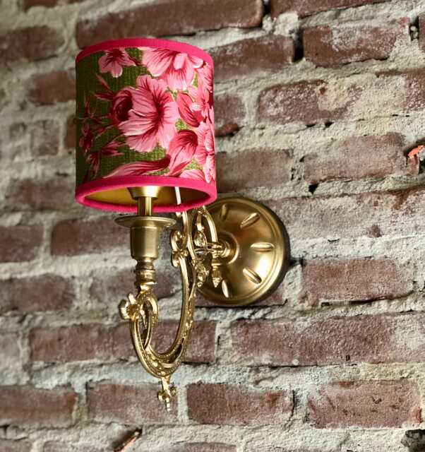 Wall Lamp. Brocante Style. With A Floral Shade - image 1
