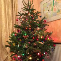 Christmas Tree Garlands, Make Your Decor Pop With Colour, 5 Pom Poms 1.50M/5Ft Long - thumbnail 2