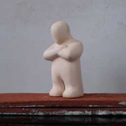 Resentment - Expressive Ceramic Figurine For Sandplay & Counseling - thumbnail 2