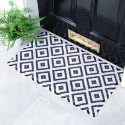 Diamond Pattern Doormat - Black & White Welcome Recycled PVC Mat Indoor/Outdoor Entryway Decor Checkered