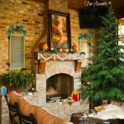 Handmade Faux Fur Christmas Tree Skirt - White Shaggy Plush - thumbnail 2