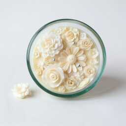 3D Floral Soy Candle Large Three Wick Scented Candle - thumbnail 3