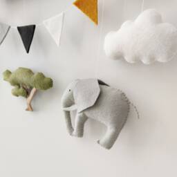 Personalized Safari Nursery Banner Felt Name Garland, Jungle Decor - thumbnail 3