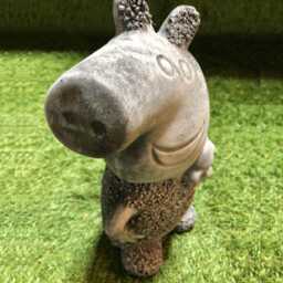 Concrete Cartoon Pig Garden Ornament Frost Protected Statue - thumbnail 2