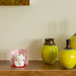 Cute Japanese Maneki Neko Small White Lucky Cat For Good Health - thumbnail 2