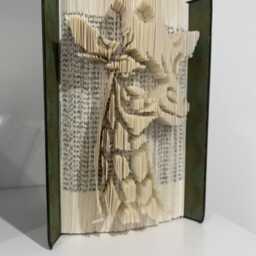Giraffe Sculpture Book Art - thumbnail 3