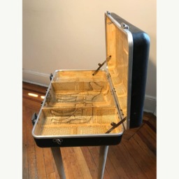 Animal Farm - Suitcase Table - thumbnail 4