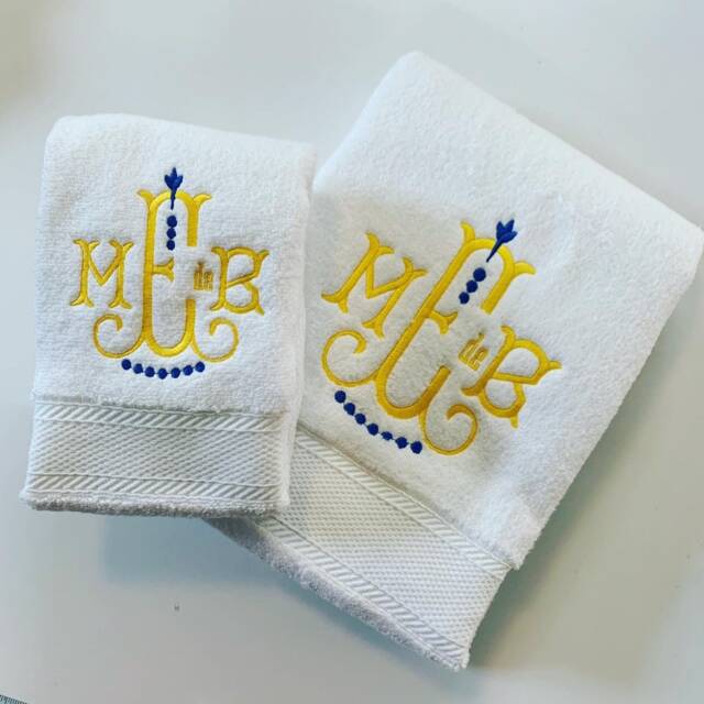 Monogrammed Towel Set - image 1