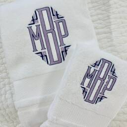 Monogrammed Towel Set - thumbnail 3