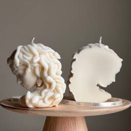 Medusa Soy Wax Candle Sculptural Woman Head Statue Candle - thumbnail 2